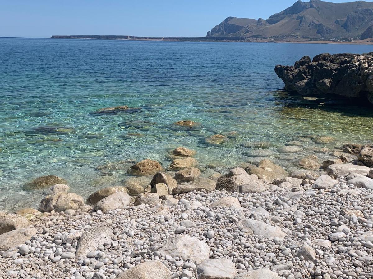 Cala Di Ponente Hotel Кастелуцо Екстериор снимка